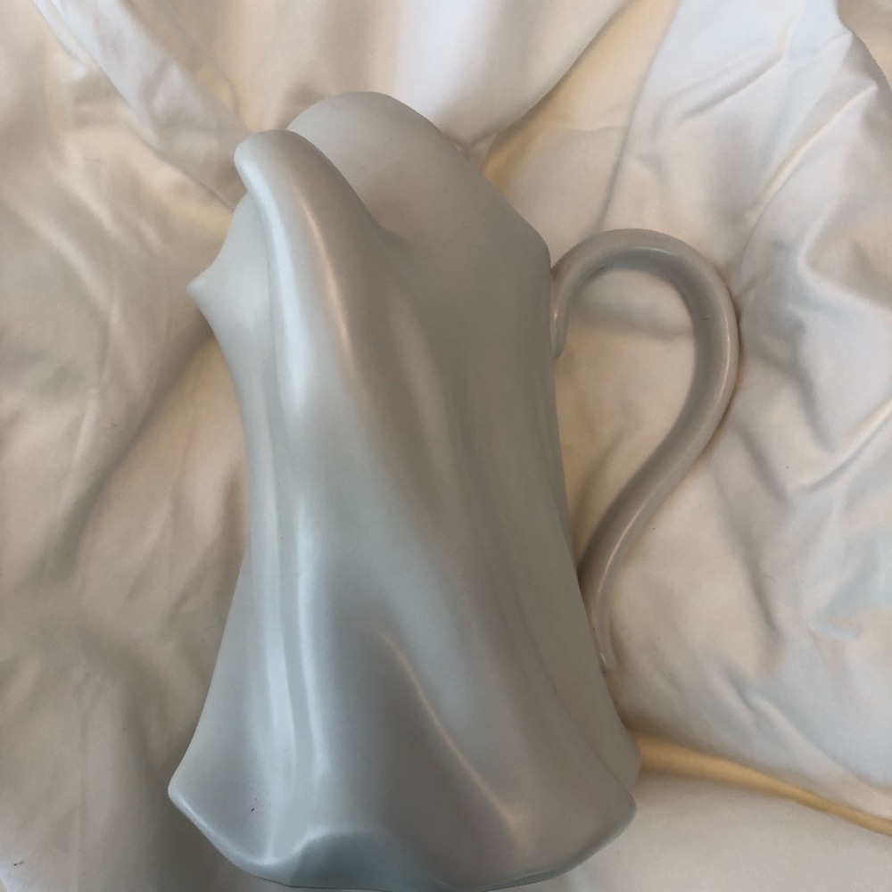 Threshold Ghost Pitcher! 👻 - Picture 2 of 5